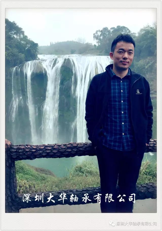 來(lái)一張浦經(jīng)理的特寫(xiě)，有沒(méi)有長(zhǎng)得很像李彥宏？